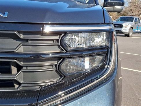 Used 2025 Ford Expedition Active image 9