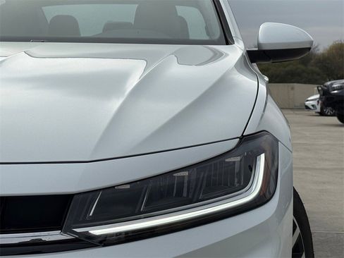 New 2026 Volkswagen Jetta SE image 4