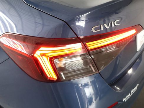 Used 2025 Honda Civic Sport Touring image 28