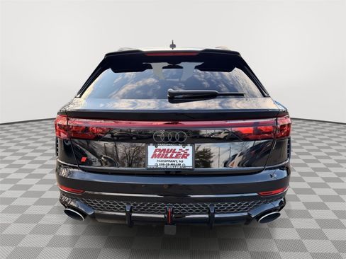 New 2025 Audi RS Q8 performance image 5
