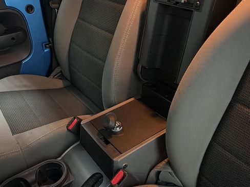 Used 2010 Jeep Wrangler Sport image 17