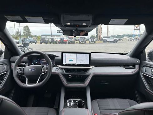 New 2025 Ford Explorer ST-Line w/ ST-Line Street Pack image 21