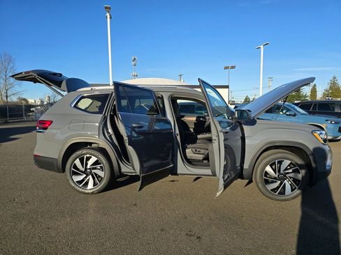 New 2026 Volkswagen Atlas SEL image 16