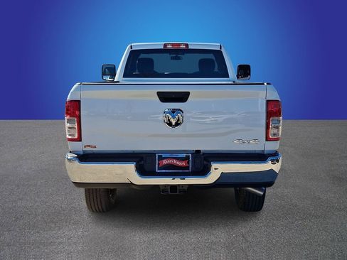 Used 2024 RAM 2500 Tradesman w/ Chrome Appearance Group image 5