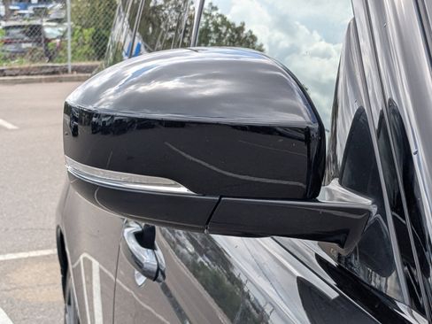 Used 2022 Land Rover Range Rover Westminster Edition image 11