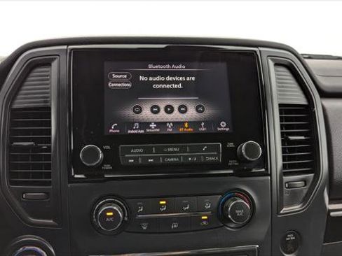 Used 2023 Nissan Titan SV image 23