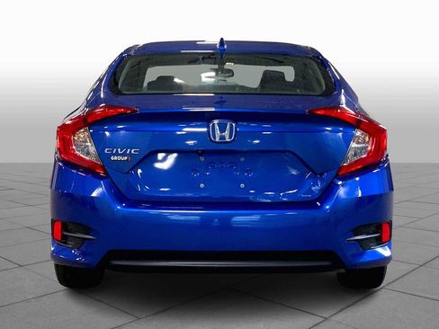Used 2018 Honda Civic EX image 6