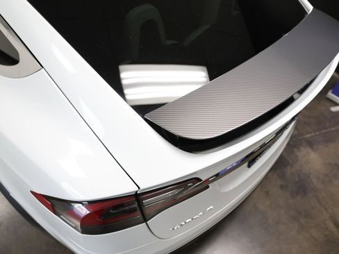 Used 2018 Tesla Model X 100D image 19