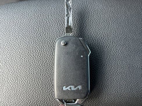 Used 2024 Kia Forte LXS w/ LXS Technology Package image 28