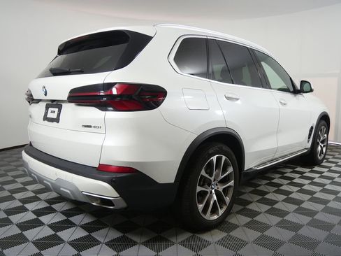 Used 2024 BMW X5 sDrive40i RWD image 3