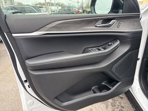 New 2025 Jeep Grand Cherokee Limited image 20