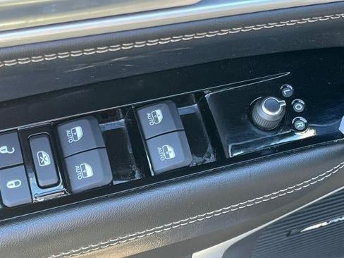 Used 2024 Jeep Grand Wagoneer L 4WD image 16