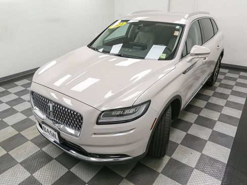 Used 2023 Lincoln Nautilus AWD w/ Premium Package image 6