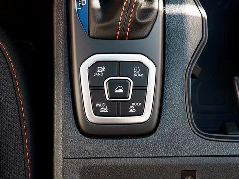 New 2026 Nissan Frontier PRO-4X w/ Pro-4x Convenience Package image 19