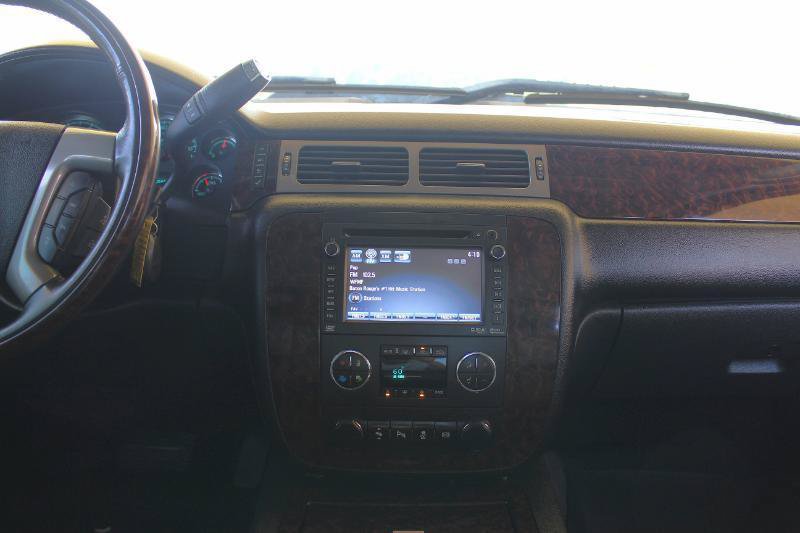 Used 2013 GMC Sierra 2500 Denali w/ Suspension Package, Off-Road AWD/4WD image 35