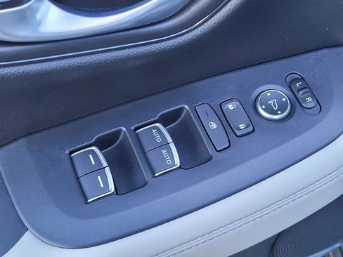 New 2026 Honda HR-V EX-L image 14