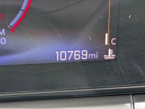 Used 2025 Chevrolet Trax ACTIV w/ Sunroof Package image 17