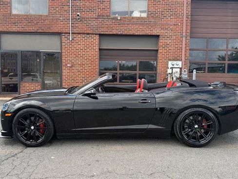Used 2011 Chevrolet Camaro SS Convertible w/ 2SS w/ RS Package RWD image 6