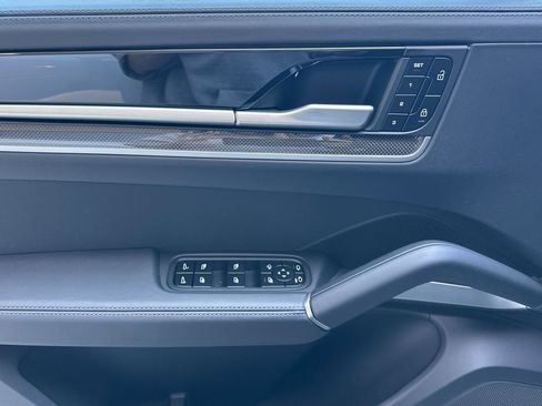 New 2026 Porsche Cayenne GTS AWD/4WD image 12