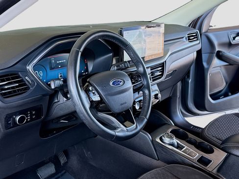 Certified 2023 Ford Escape Active w/ Tech Pack #2 AWD/4WD image 4