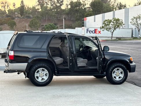 Used 2002 Toyota 4Runner SR5 RWD image 24