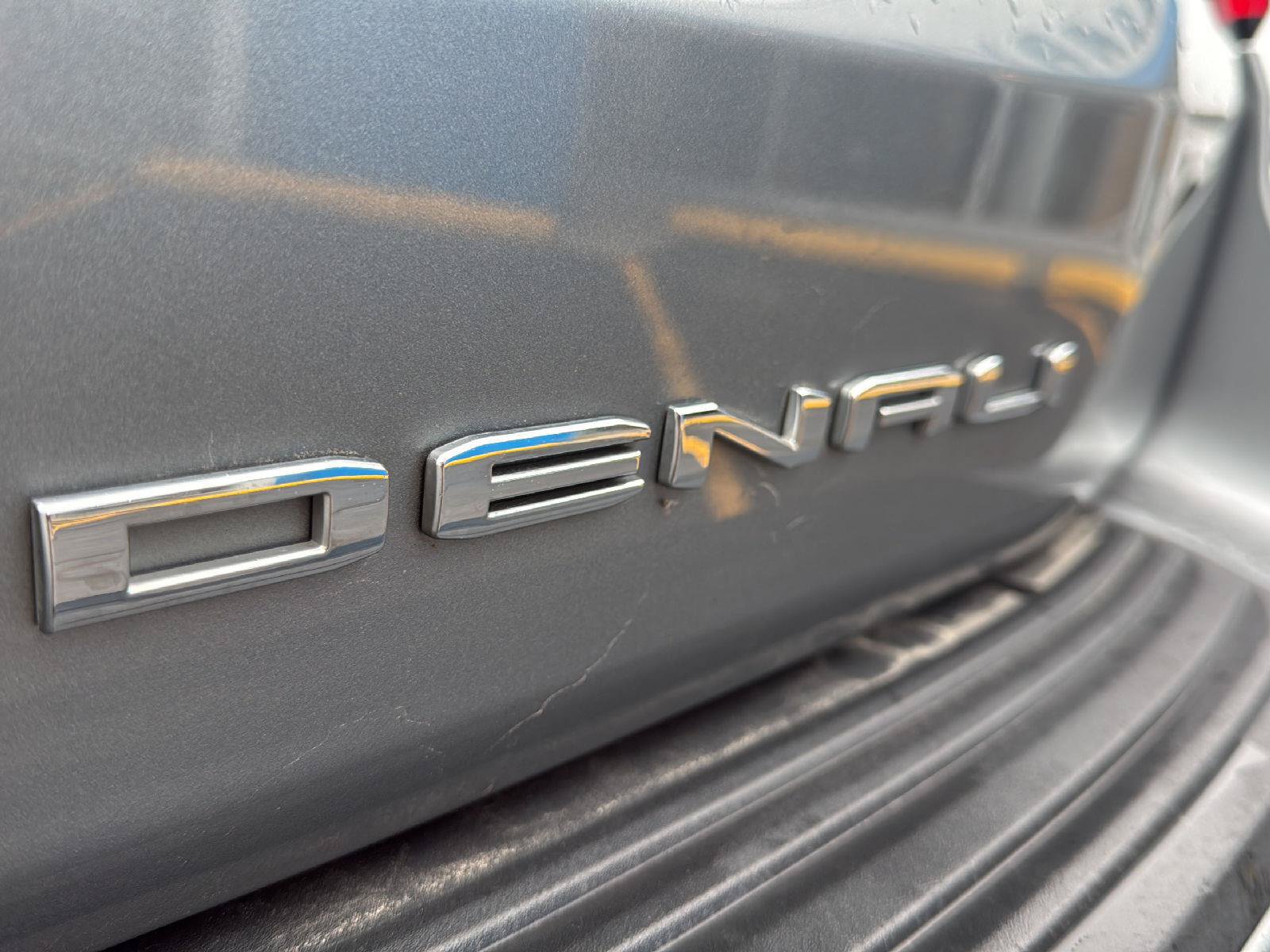 Used 2023 GMC Yukon Denali AWD/4WD image 29