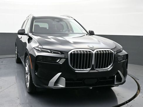 New 2026 BMW X7 xDrive40i w/ Premium Package image 2