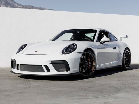 Certified 2019 Porsche 911 GT3 image 1