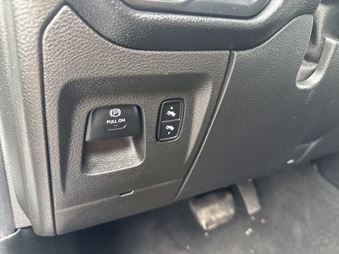 Used 2019 RAM 1500 Big Horn image 25