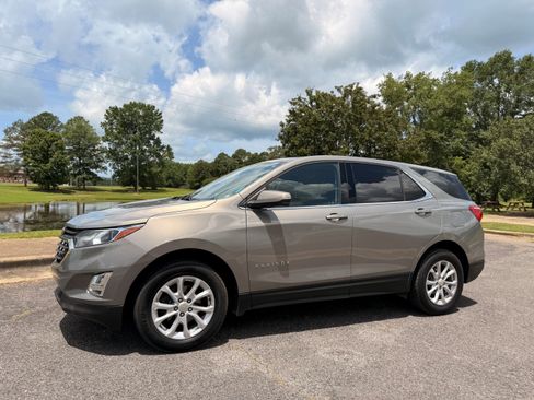 Used 2019 Chevrolet Equinox LT AWD/4WD image 1