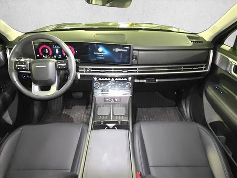 Used 2025 Hyundai Santa Fe SEL image 9
