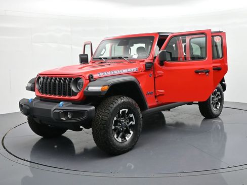 Used 2025 Jeep Wrangler Unlimited Rubicon 4xe w/ Safety Group AWD/4WD image 30