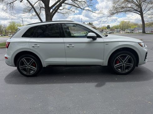 Certified 2025 Audi Q5 e Premium Plus w/ Premium Plus Package AWD/4WD image 8