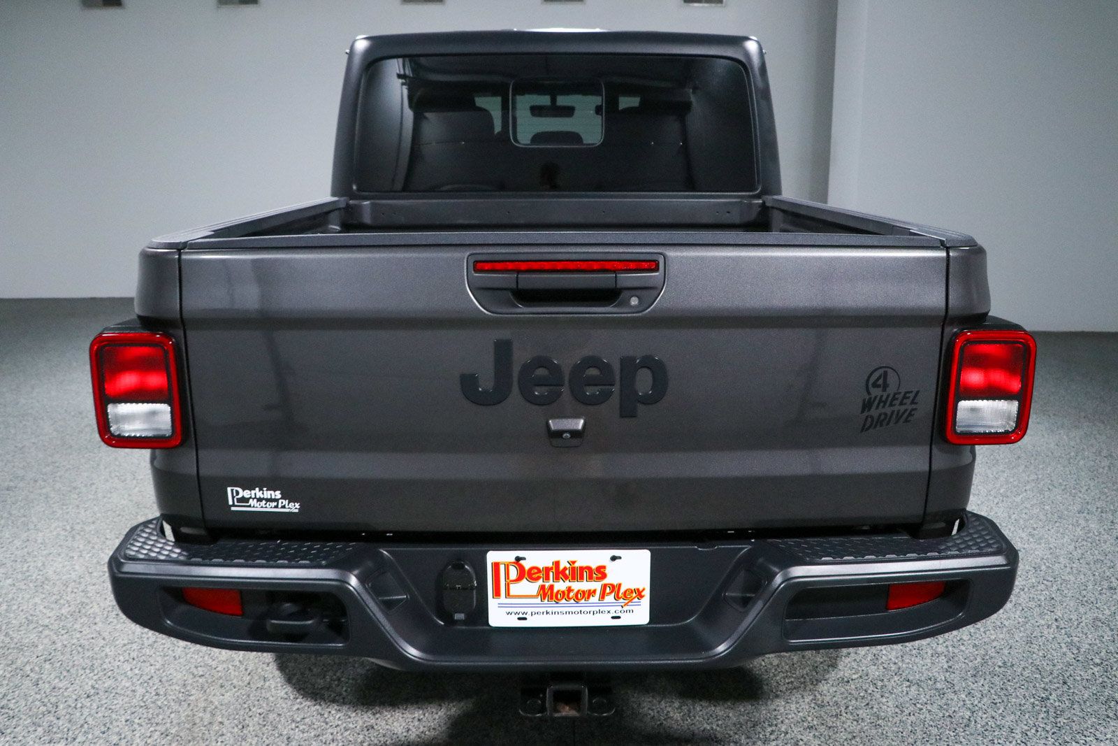 Used 2023 Jeep Gladiator Sport AWD/4WD image 8