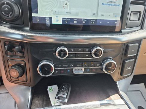 Used 2022 Ford F150 Lariat w/ Equipment Group 502A High AWD/4WD image 21