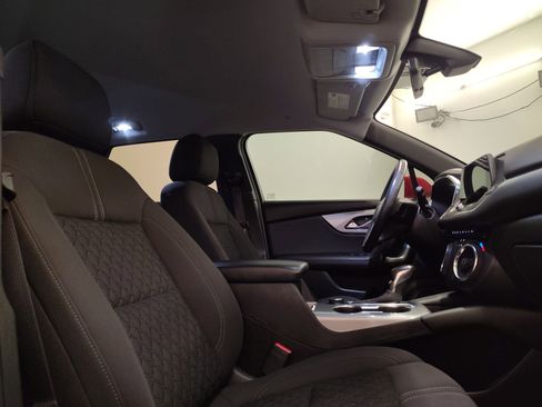 Used 2020 Chevrolet Blazer LT image 29