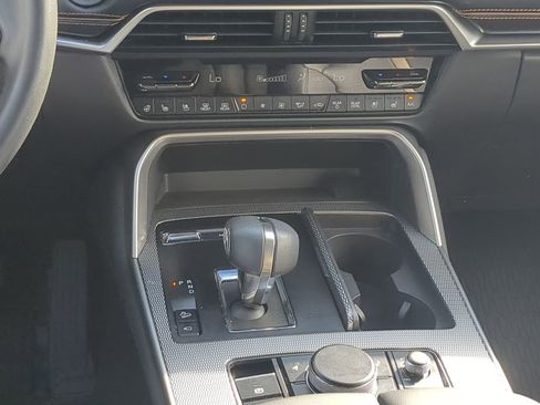 Certified 2025 MAZDA CX-70 3.3 Turbo S w/ Premium Package image 16