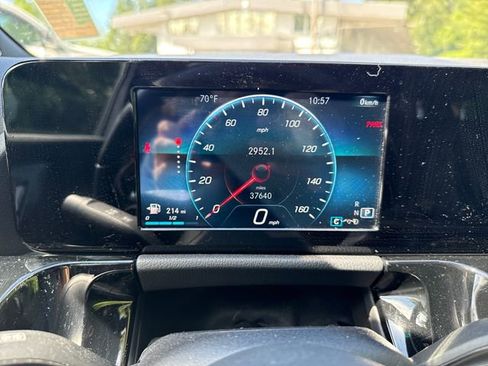 Used 2021 Mercedes-Benz GLA 250 4MATIC image 19