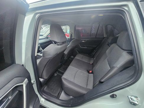 Used 2022 Toyota RAV4 XLE image 10