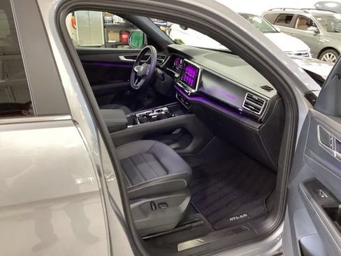 Certified 2026 Volkswagen Atlas Cross Sport SEL w/ MDO Package AWD/4WD image 12