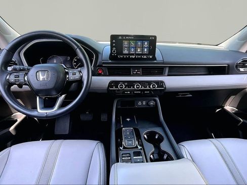 Used 2025 Honda Pilot EX-L image 5
