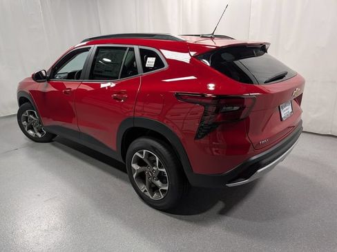 New 2026 Chevrolet Trax LT w/ Driver Confidence Package FWD image 6