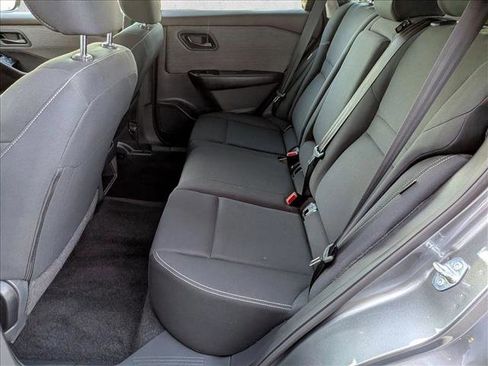 Used 2023 Nissan Rogue S FWD image 17