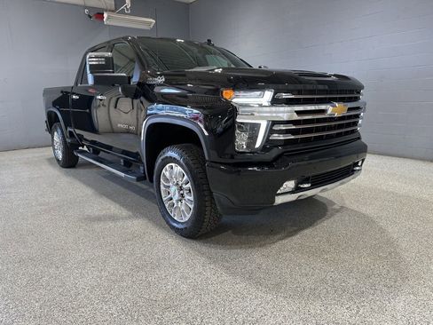 Used 2023 Chevrolet Silverado 2500 High Country w/ Z71 Off-Road Package AWD/4WD image 1