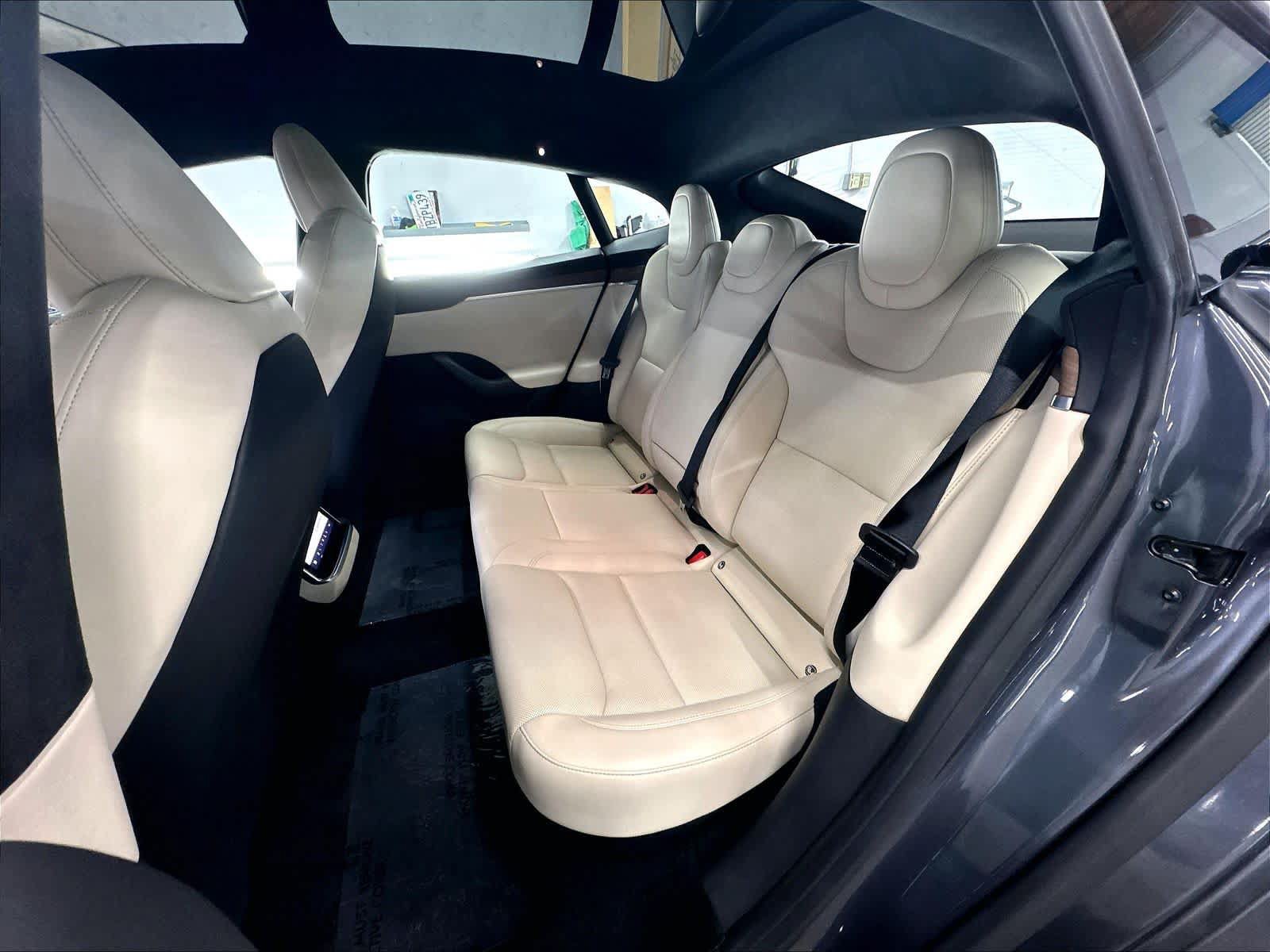 Used 2022 Tesla Model S AWD/4WD image 26