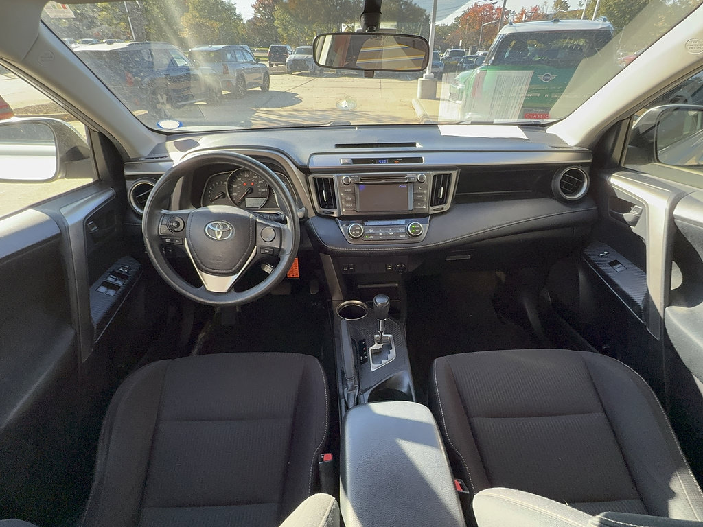 Used 2013 Toyota RAV4 XLE AWD/4WD image 7