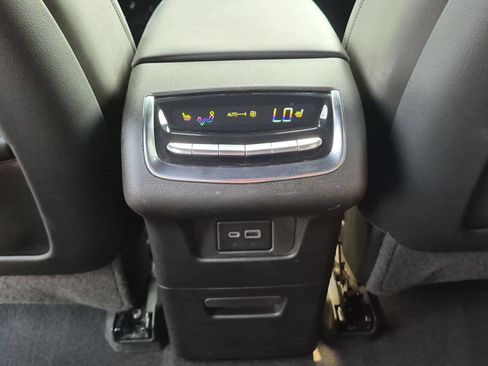 Certified 2023 Cadillac XT6 Premium Luxury FWD image 20