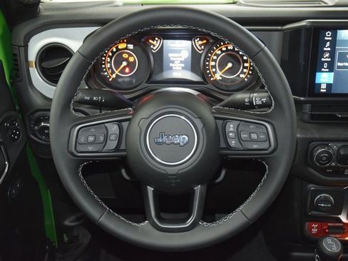 Used 2025 Jeep Wrangler Sport image 38