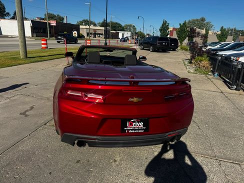 Used 2017 Chevrolet Camaro LT RWD image 10