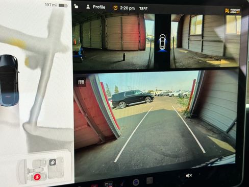 Used 2024 Tesla Model Y Long Range RWD image 21